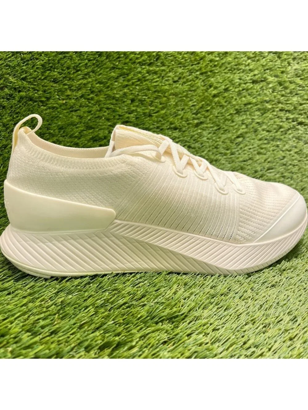 Allbirds Tree Glider Men Size 13.5 Ivory Athletic Running Walking Shoes Sneakers
